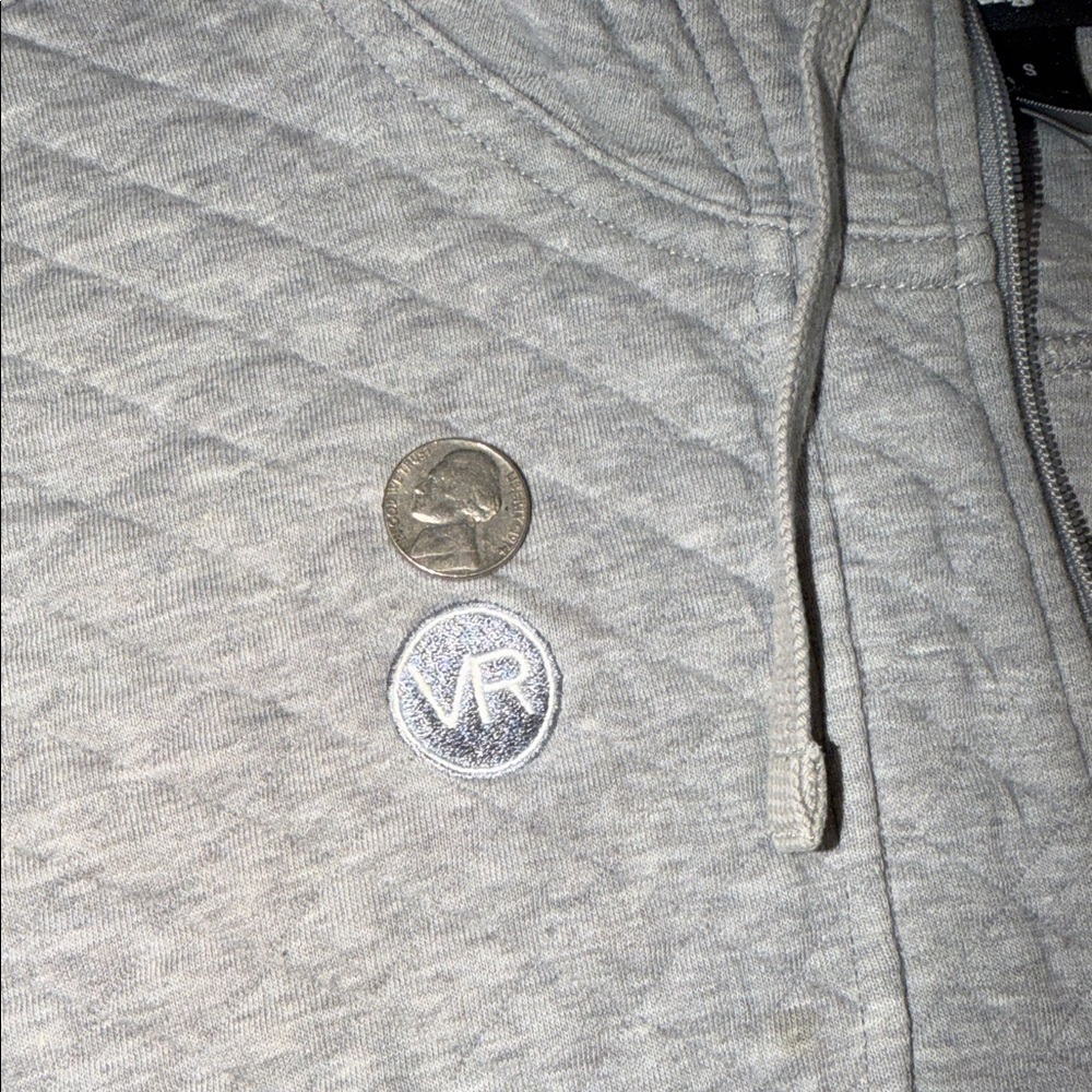 Patagonia Light Gray Quilted Hoodie - Picture 4 of 4